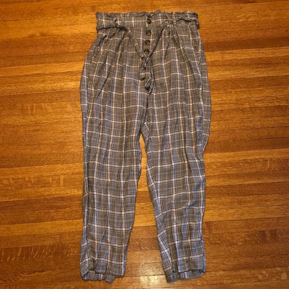 American Eagle Outfitters Pants - American Eagle High Waisted Tapered Pant